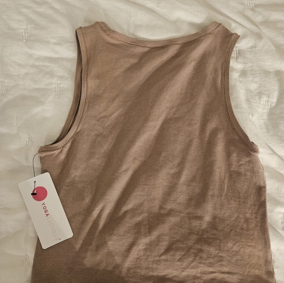 Yogalicious Tan Fitted Sleeveless Tank Top - Picture 2 of 2